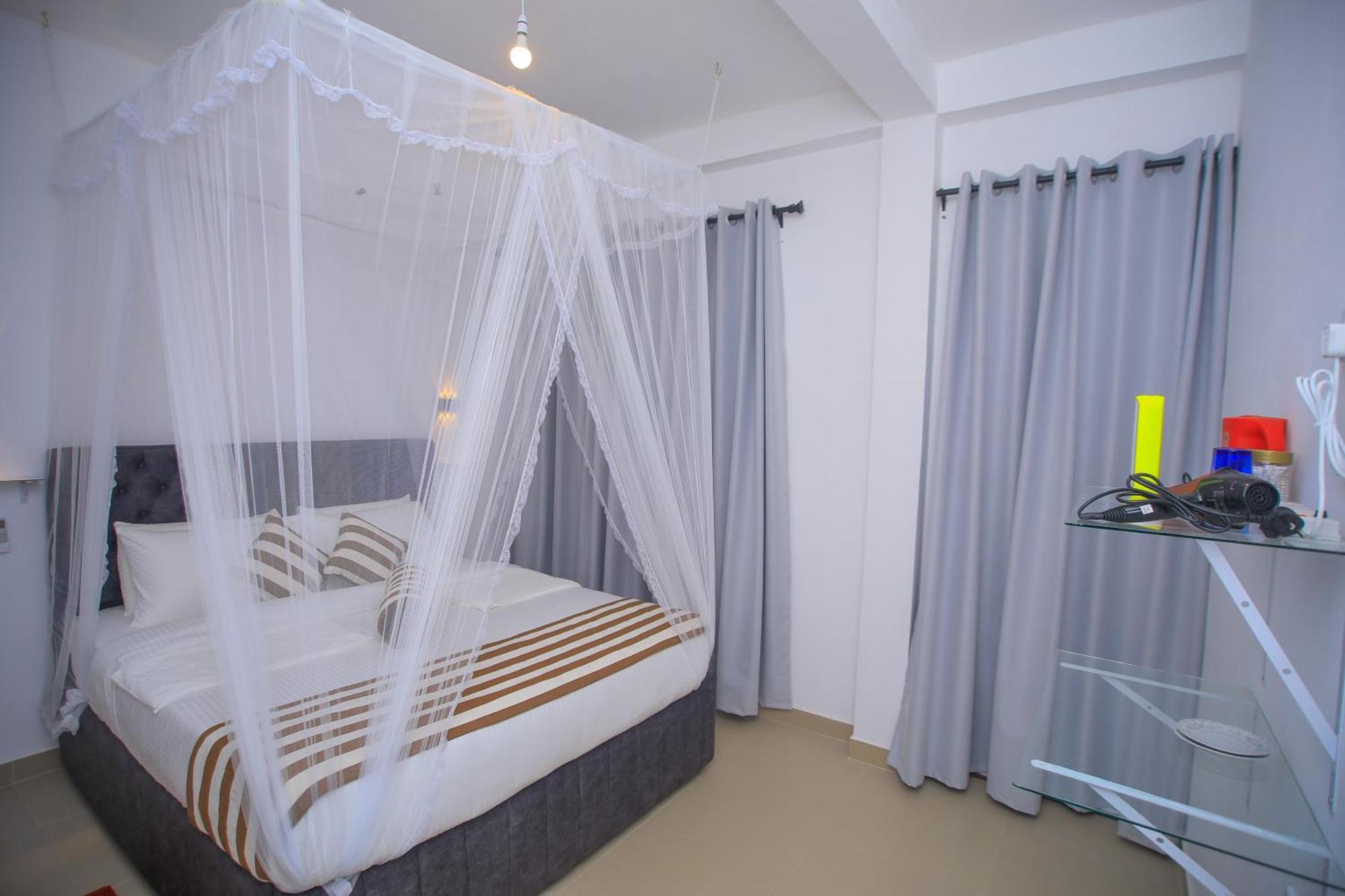 Ella Nimal Nest Inn Esterno foto